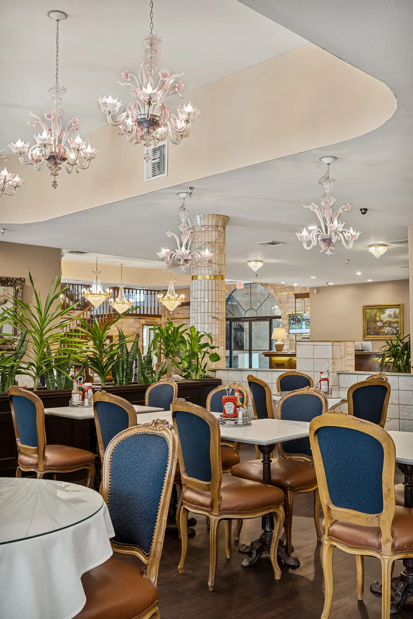 breakfast dining room and chandeliers